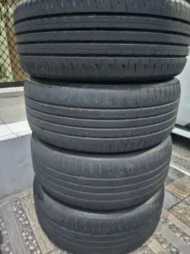 Ban Dunlop Sport Max 225 55 R18