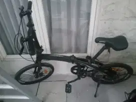 Sepeda lipat merk forward