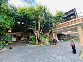 Murah dijual rumah mewah 3 lantai rooftop puri anjasmoro akses lebar