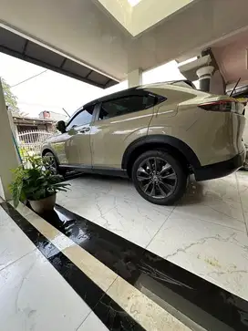 Hrv se 1.5 2022 two tone