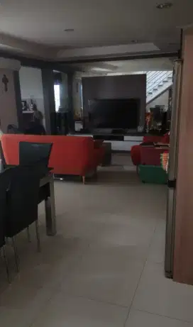 Dijual rumah di lokasi elit