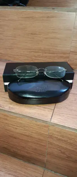 Kacamata PL lenkap box