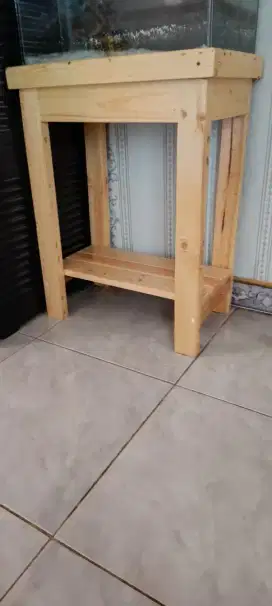 Meja aquarium costum sendiri