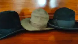 Topi cowboy beludru halus