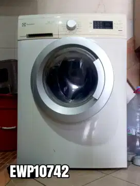 Dijual mesin cuci Electrolux EWP10742 dalam keadaan mati