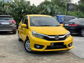 MURAH BAGUS ANTIK BRIO E CVT MATIC 2021 km 40rb antik bos dp 15