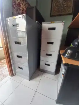 Filing kabinet bekas