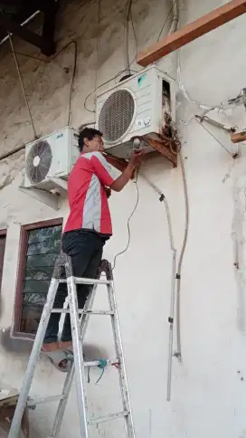 PASANG AC, CUCI AC, SERVICE AC, TUKANG LISTRIK, MESIN CUCI DLL