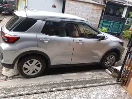 Daihatsu rocky tipe M manual
