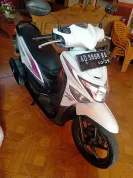 Beat pop 2015 istimewa putih kondisi Mulus