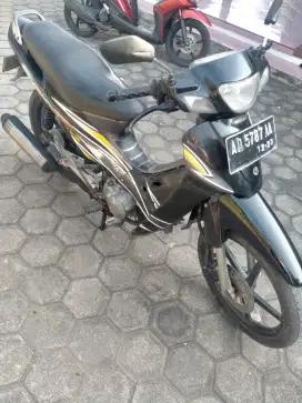 Shogun 110  mesin bagus 2003 standart komplit