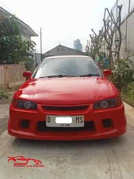 Mitsubishi Lancer 2000 Bensin