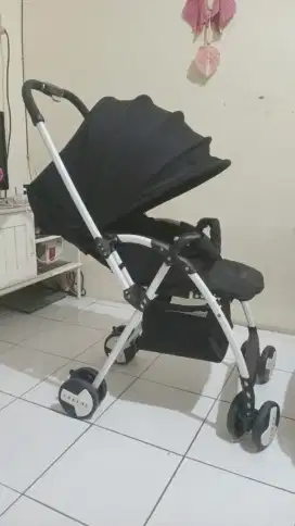 Dijual stroller masih amat sangat bagus