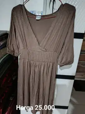 Menjual dress cokelat