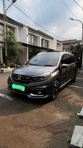 Pajak Panjang Honda Mobilio RS Matic Abu-Abu 2019