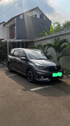 Jual Honda Mobilio RS Matic Abu-Abu 2019