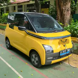Wuling Air EV tioe Long Range 300km th2023. Km baru 4rban milik prbadi