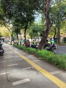 Jasa antar jemput