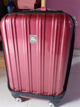 Koper traveling untuk kabin
