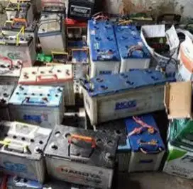 BELI AKI MOBIL RUSAK