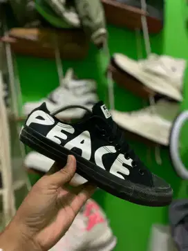 Converse low fullblack PEACE