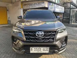 Toyota Fortuner 2.8 GR A/T, 2022