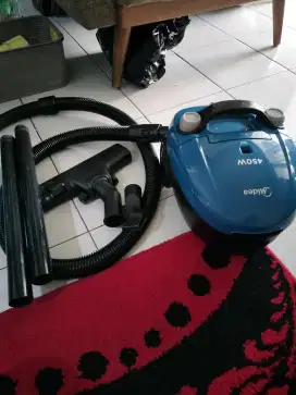 Vacum cleaner merk midea