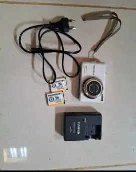 Kamera Fuji Film Finepix Jv500, 2 Baterai NP-45 & Charger