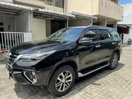 DIJUAL CEPAT FORTUNER DIESEL AT 2016 HITAM