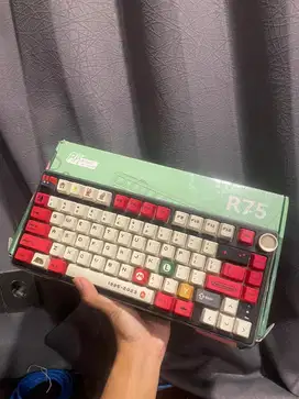 Keyboard RK75 wired custom mario bros