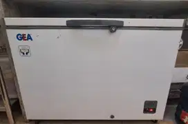 GEA Chest Freezer Bekas Bukaan Atas 1 Pintu