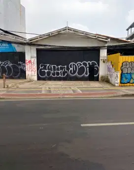 Disewakan Ruko Ex showroom mobil di Pondok Bambu, Jakarta Timur