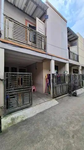 Rumah Kampung 1.5 Lantai di Pedurenan Mustikajaya Bekasi Timur
