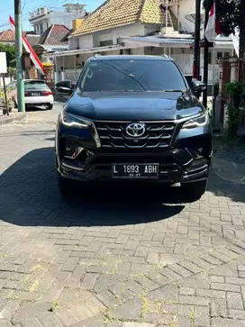 FoRTUNER 2.8 GR 2022 istimewa
