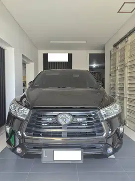 Innova Reborn Diesel 2.4 - V - A/T - 2021 - Hitam