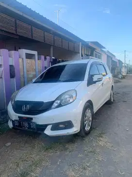 Dijual cepat honda mobilio 2015 manual