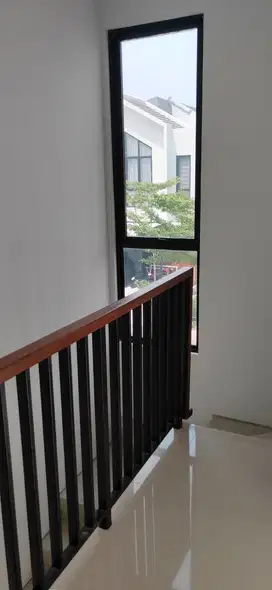 DIJUAL RUMAH CITRA GARDEN PURI SEMANAN 2LANTAI SNAGAT STRATEGIS