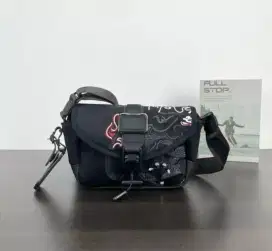 Tas Tumi Selempang Pria Compass Flap Naga Dragon