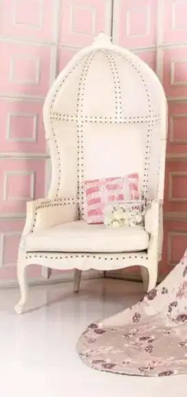 Kursi Sofa Putih
