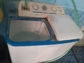 Mesin cuci Panasonic