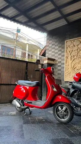 Dijual Vespa LX 150 3V IE Tahun 2012