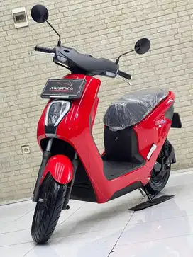 Like new!Motor Listrik Honda EM1 e: | 2024 | Wulan mustika