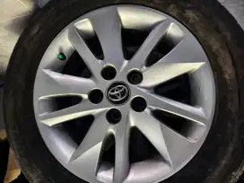 Velg oem innova reborn + ban