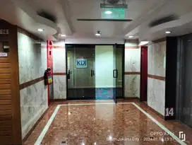 SEWA KANTOR DI JAKARTA SELATAN SUDIRMAN 86M2 PARTISI 80K NEGO
