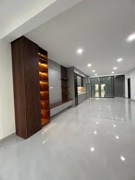 Rumah Mewah Baru 2 Lantai  Siap Pakai  Lippo Cikarang