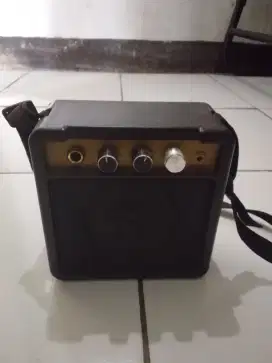 Amplifier Mini Gitar