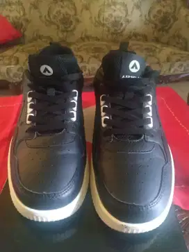Airwalk dubois like new