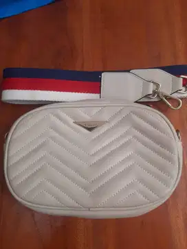 Tas Elizabeth Putih Gading