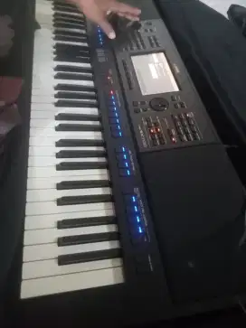 Keyboard Yamaha PSR SX700 kondisi oke siap pakai
