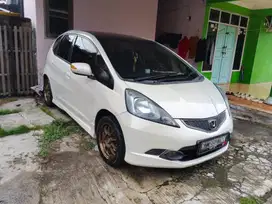 Dijual Cepat! Honda Jazz GE8 2009 Matic + Paddle Shift